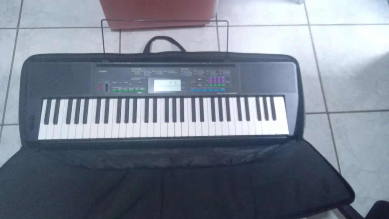 Teclado CASIO