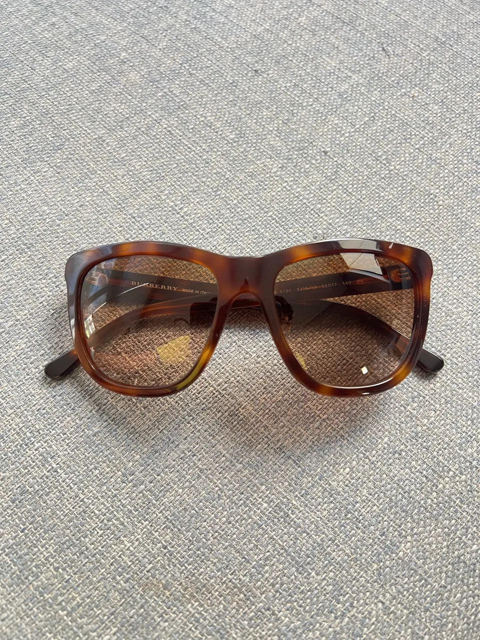 ÓCULOS DE SOL BURBERRY BE4130