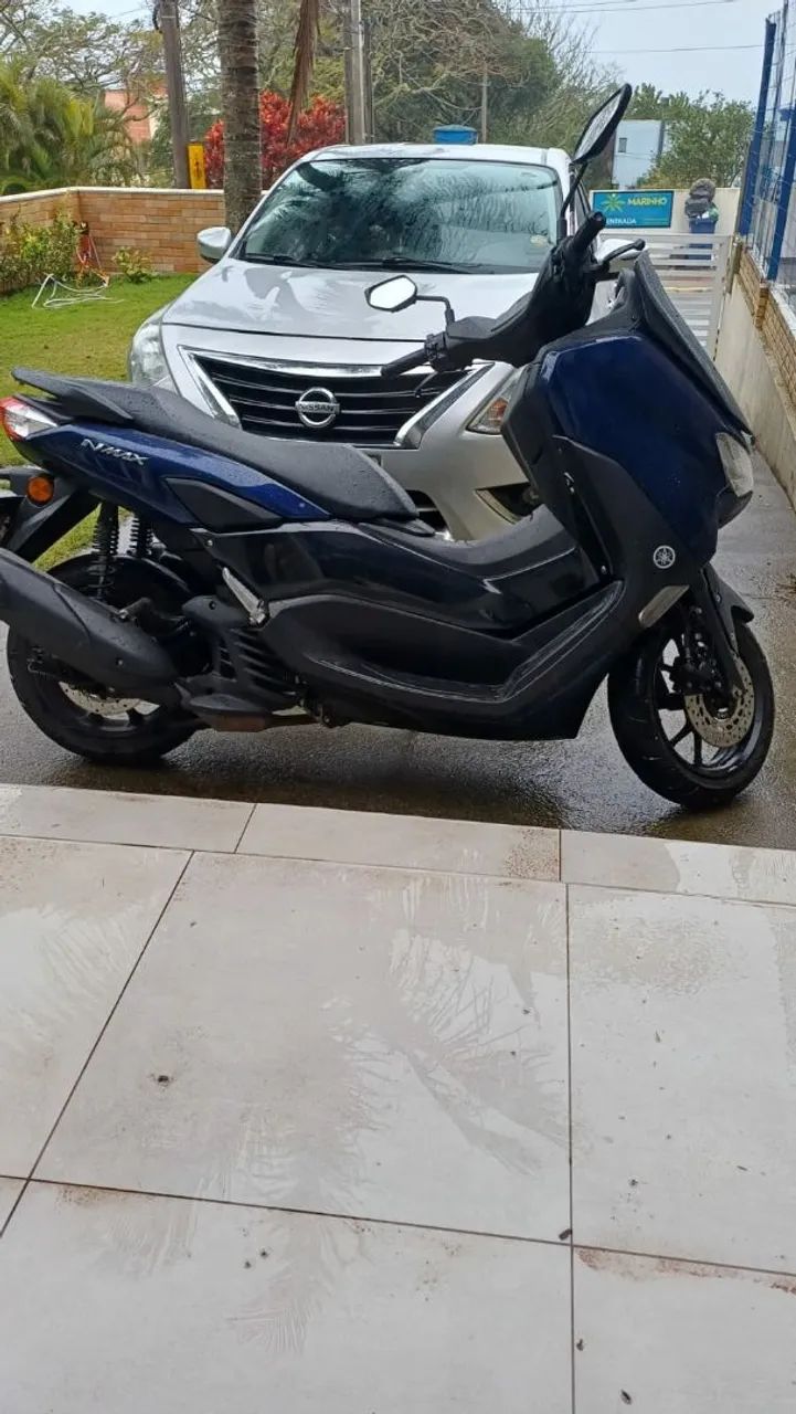 Moto nmax 160. Muito bem conservada.