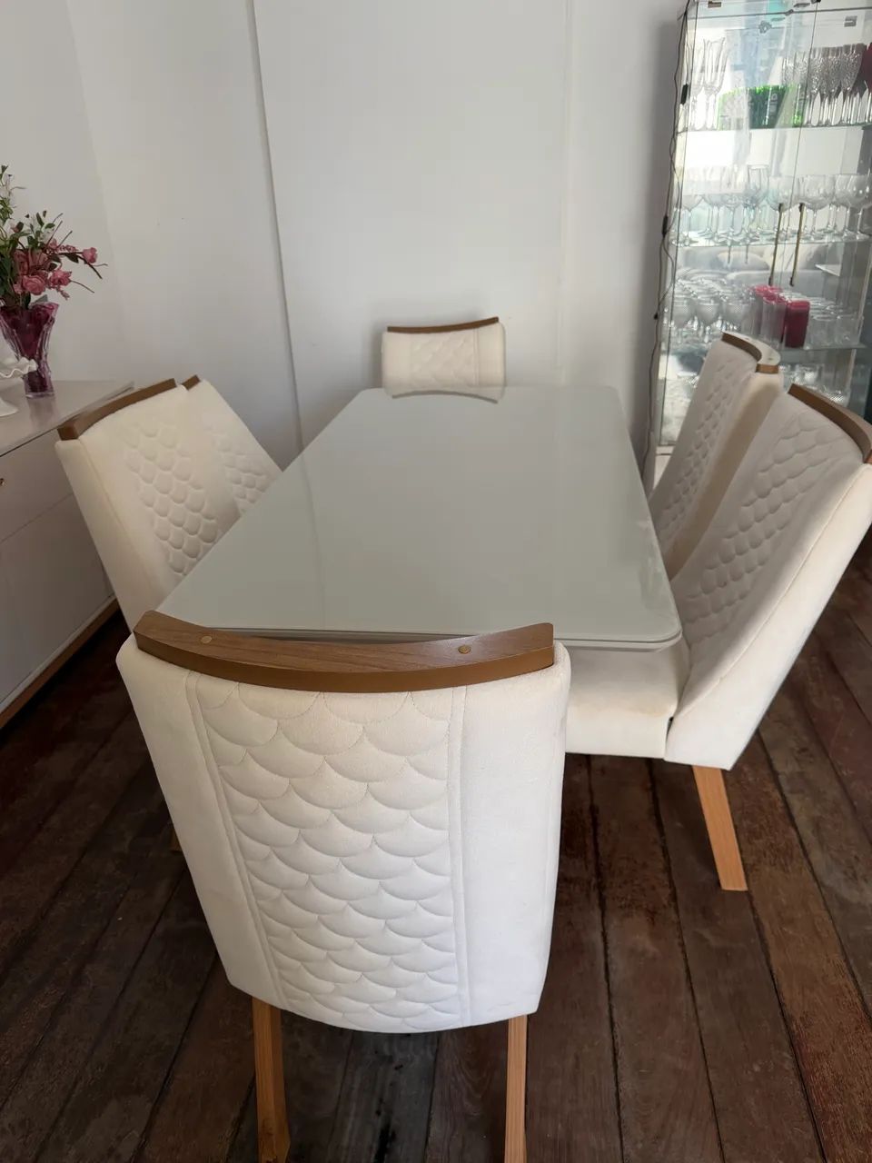 Mesa em laca seis lugares 
