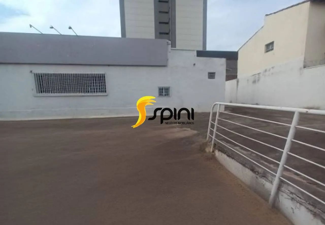 Área para alugar, 327 m² Centro - Uberlândia/MG - Foto 3