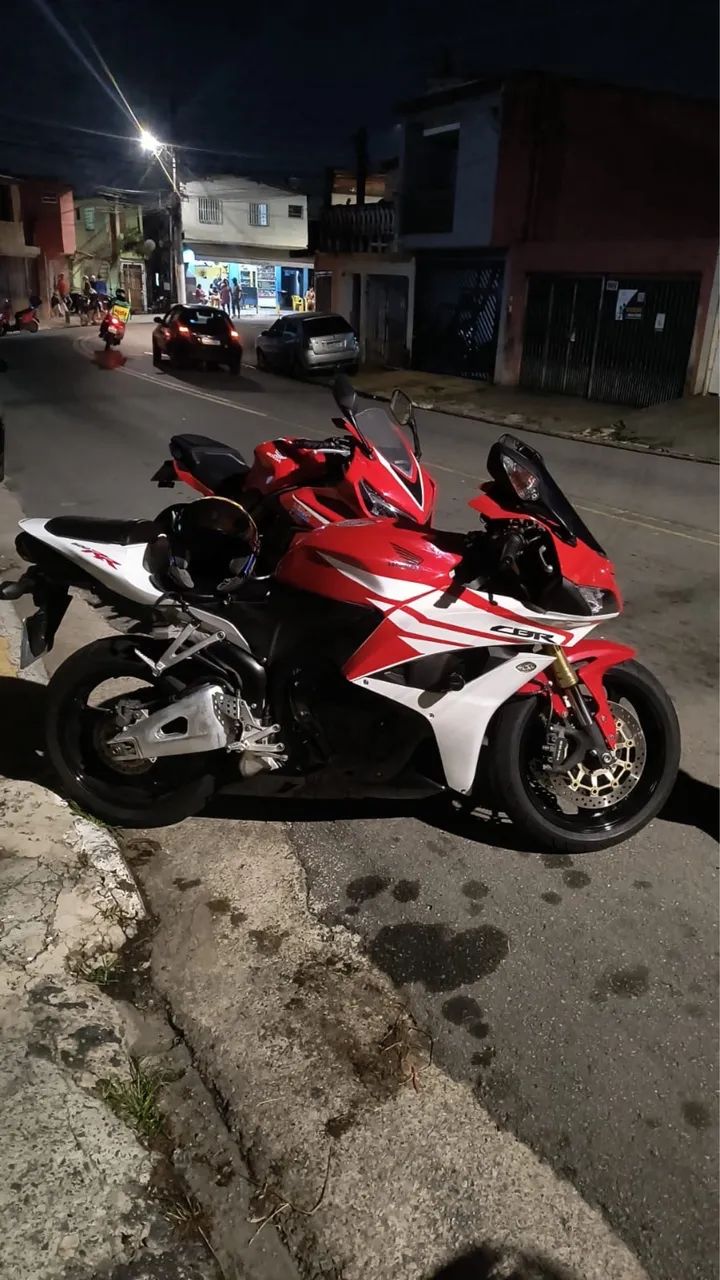 CBR 600RR - Foto 2