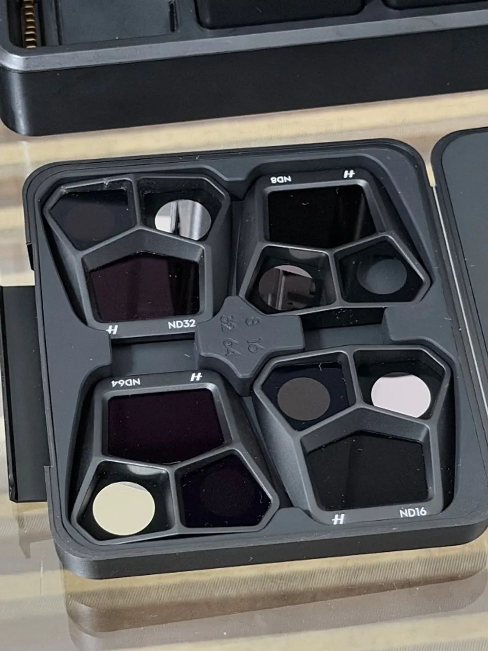 KIT FLY MORE DJI MAVIC 3 PRO - 2 BATERIAS + HUB CARREGADOR  - Foto 2