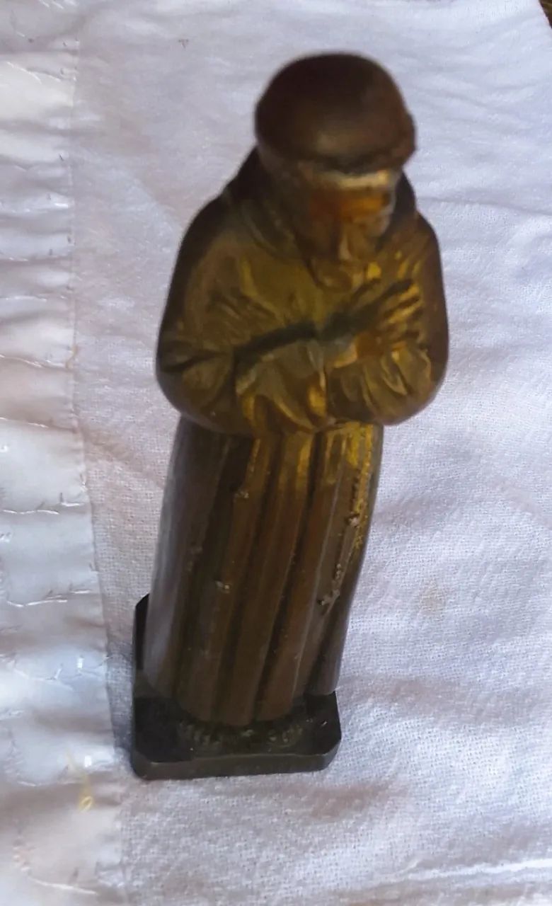 Antiga Escultura produzida Bronze francês cinzelado, representando S. Francisco de Assis * - Foto 5