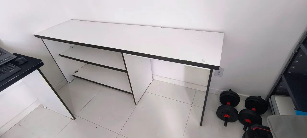 Bancada e prateleira em MDF e fórmica excelente  - Foto 3