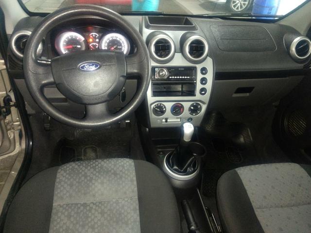 Fiesta Class 1.6 extra 2013 aceito tro-k - Foto 7