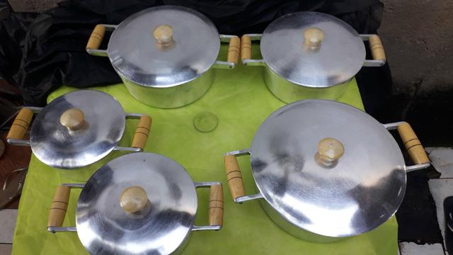 Jogo de panelas de alumínio batido - Foto 3