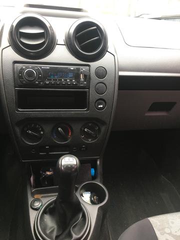 Ford Fiesta 2010 - Foto 9