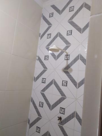 Vendo ou troco casa, 2 quartos 1 suite,garagem, sala, quintal, banheiro, cozinha e etc - Foto 4