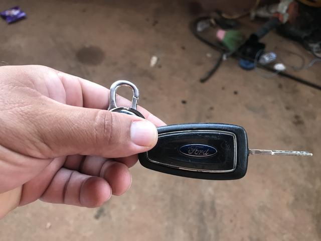 Vendo ou troco por caminhonete mais nova - Foto 8