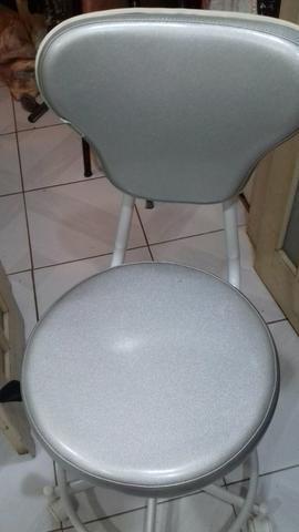 Mocho para recepção ou outros