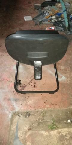 Vendo cadeira de escritório urgente!!! - Foto 2