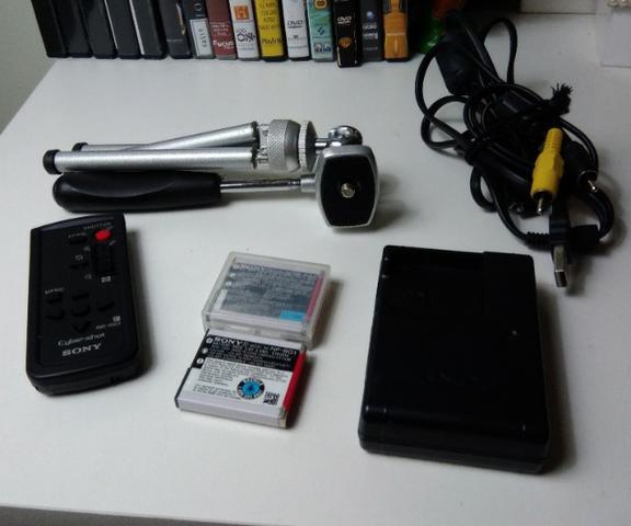 Sony Cyber Shot - DSC - H50- (com acessório extras) Oportunidade - Foto 3
