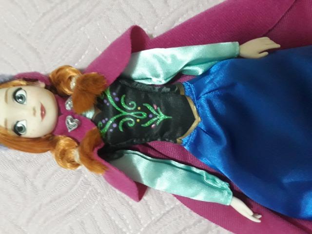 Boneca - Barbie Frozen Anna original ORIGINAL DISNEY 95,00