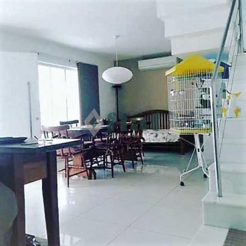 Casa de condomínio à venda com 4 dormitórios cod:FLCN40057