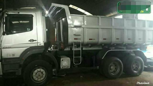 Mercedes Axor 2831 6x4 caçamba basculante - Foto 5