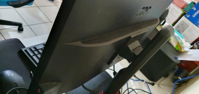 Monitor 144hz AOC - Foto 3