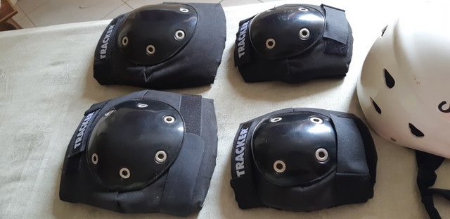 Kit de proteção Tracker (joelheira e cotoveleira) e Six Trucks (Capacete) - Adulto - Foto 2