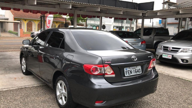 Toyota Corolla GLi 2013 - automático - Foto 4