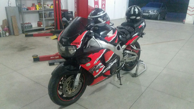 Moto Honda CBR 900 RR - Foto 2