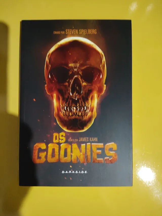 Os Goonies. Produto novo. Com brinde.