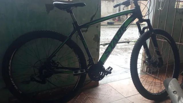 Vendo bicicleta zerada.