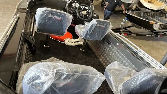 Lancha Fluvimar Apache 17 Especial + Motor De Popa Mercury 60 + carreta + acessórios - Foto 12