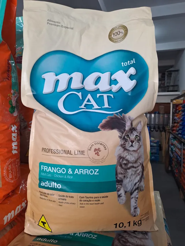 Ração Fãmil Premium Gatos Adultos e Filhotes Sabor Carne e Frango - Nutri  Patas