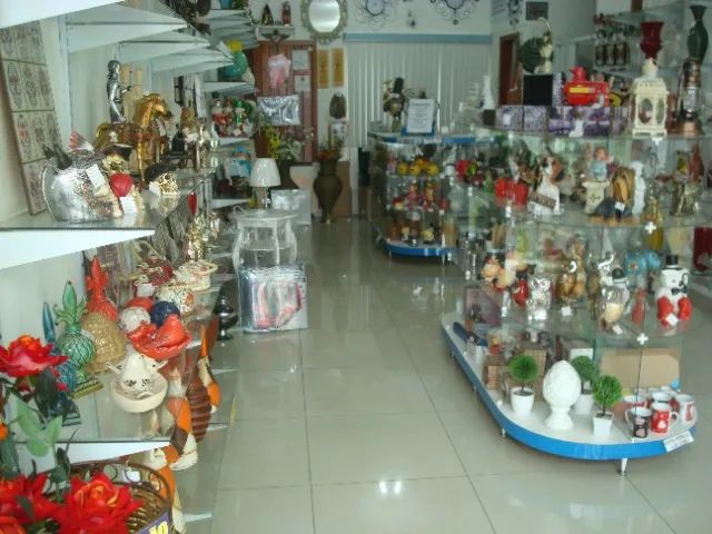 Estoque de loja fechada com produtos novos e variados oportunidade