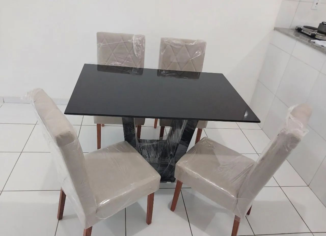 Conjunto Mesa Laca P.R.E.T.A e 4 Cadeiras P.R.O.M.O.Ç.Ã.O - Foto 3