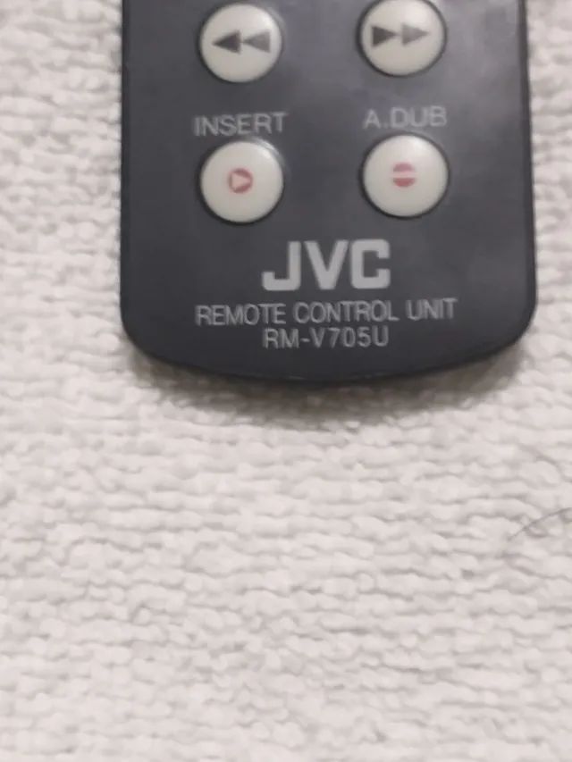 Dois controles JVC mod RM-V 705u  - Foto 3