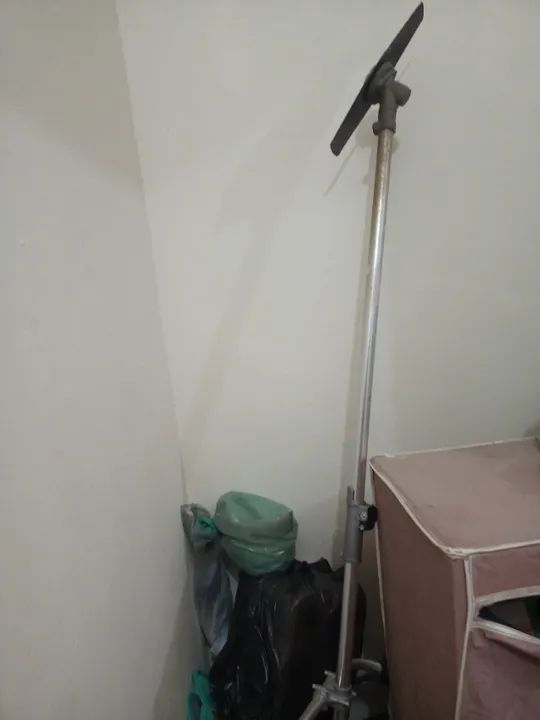 Vendo roçadeira nakasaki 65cc ,usada apenas 3 vezes - Foto 2