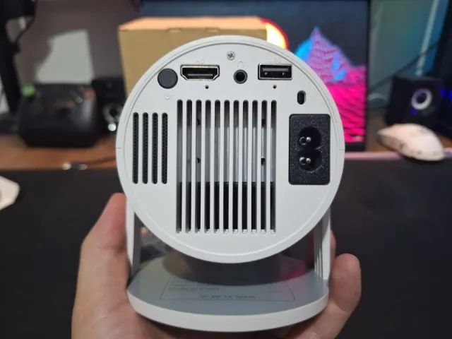 Projetor Portátil HY300 - Qualidade de Cinema em Qualquer Lugar - Foto 2