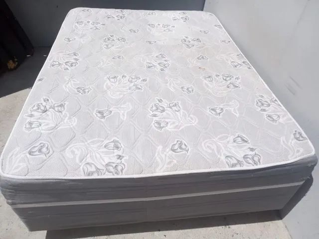 Vendo cama de casal de molas conjugada 