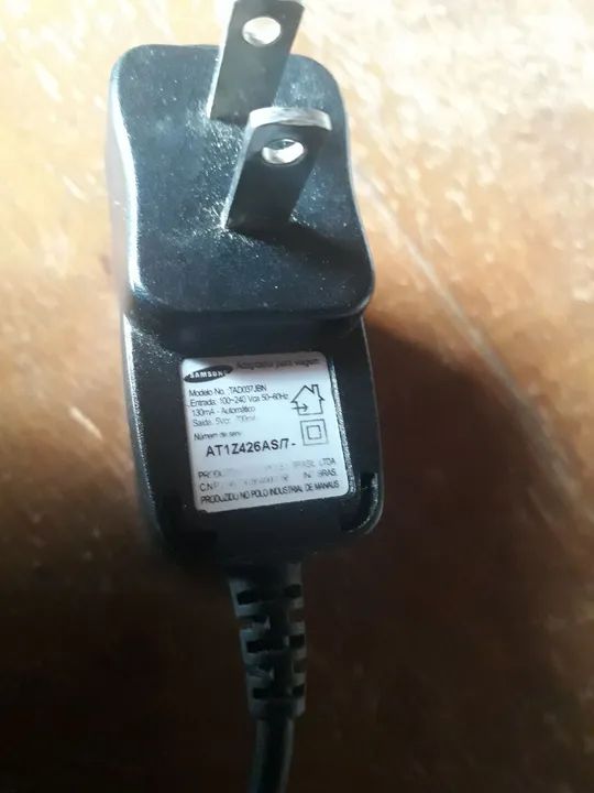 Carregador de celular antigo  - Foto 3