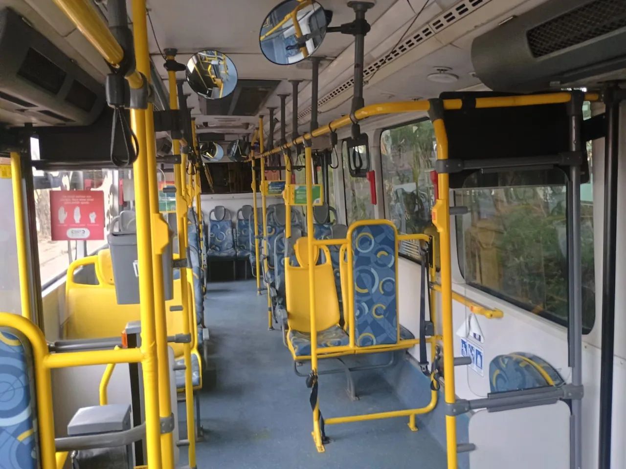 Ônibus a venda com boa procedência  - Foto 5