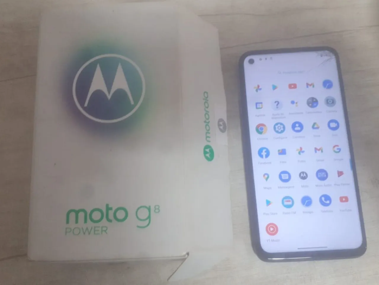Moto G8