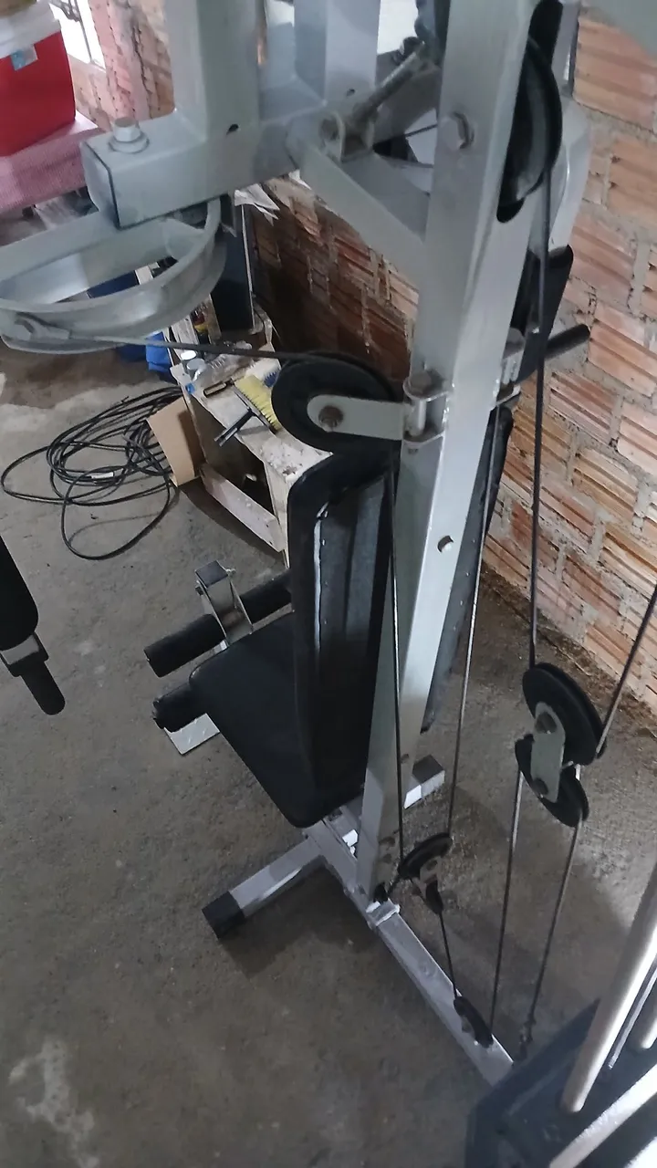 Aparelho de musculação completo
