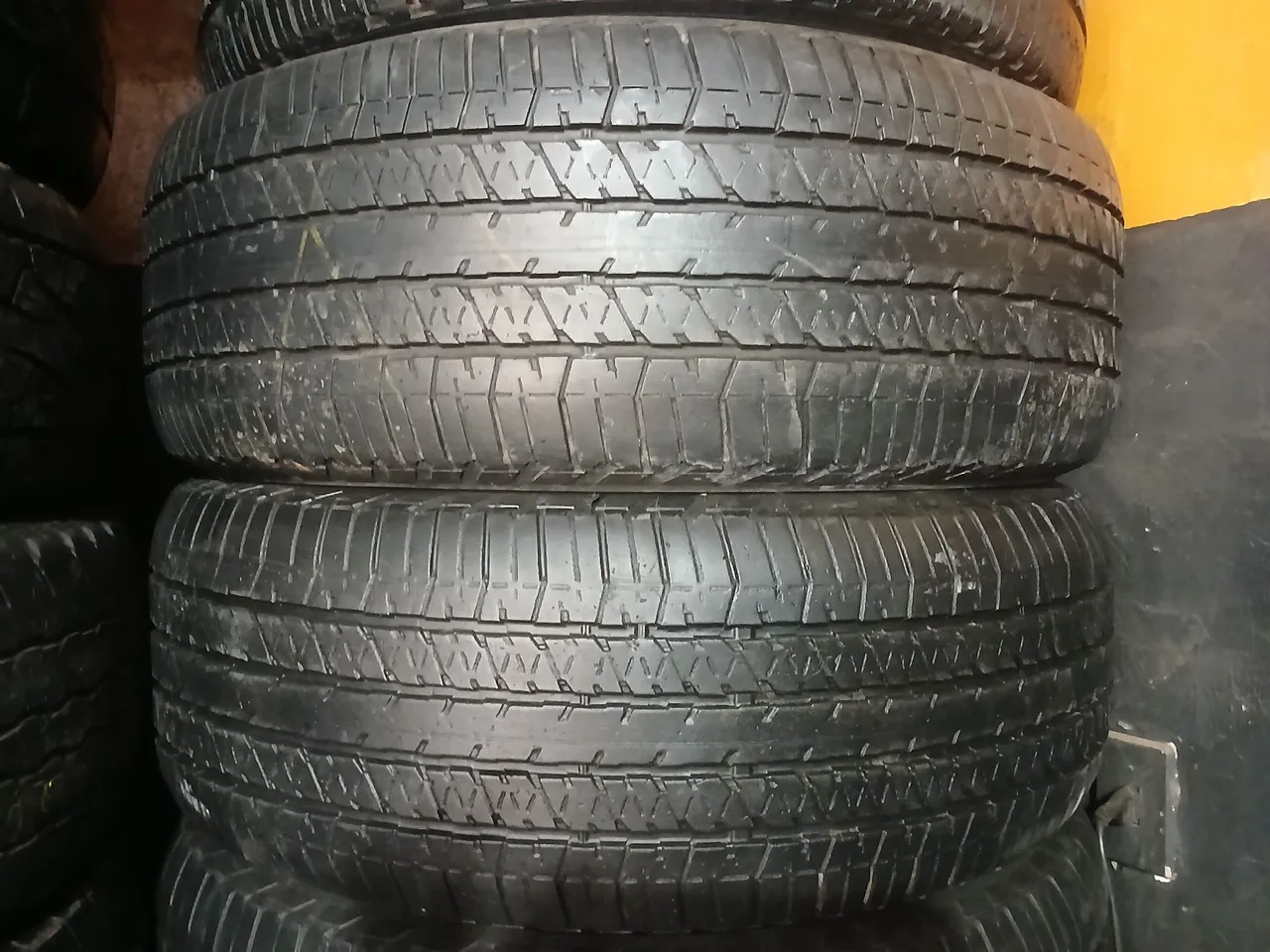 Jogo de pneus 265/60/18 Bridgestone