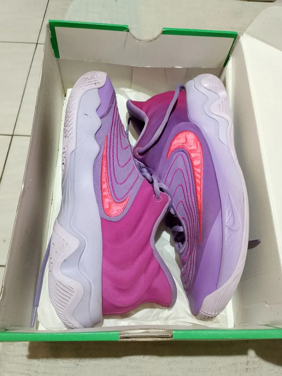 Tênis Nike Immortality 4 Roxo e Rosa - Semi-novo