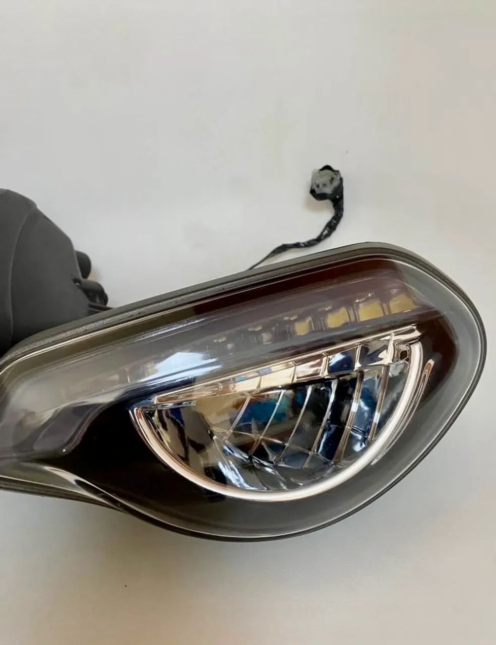 Farol dianteiro Tryumph street 2022 - Foto 2