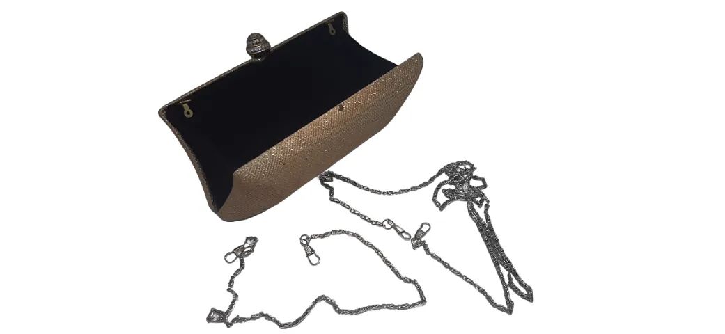 Bolsa de Festa Clutch Dourada com Brilho e Fecho com Strass  - Foto 3