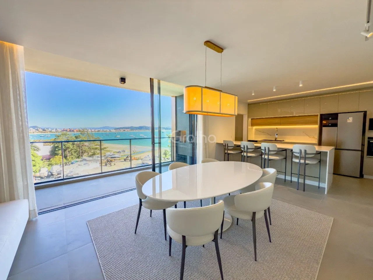 Apartamento de 121m² com 3 suítes em Jurerê