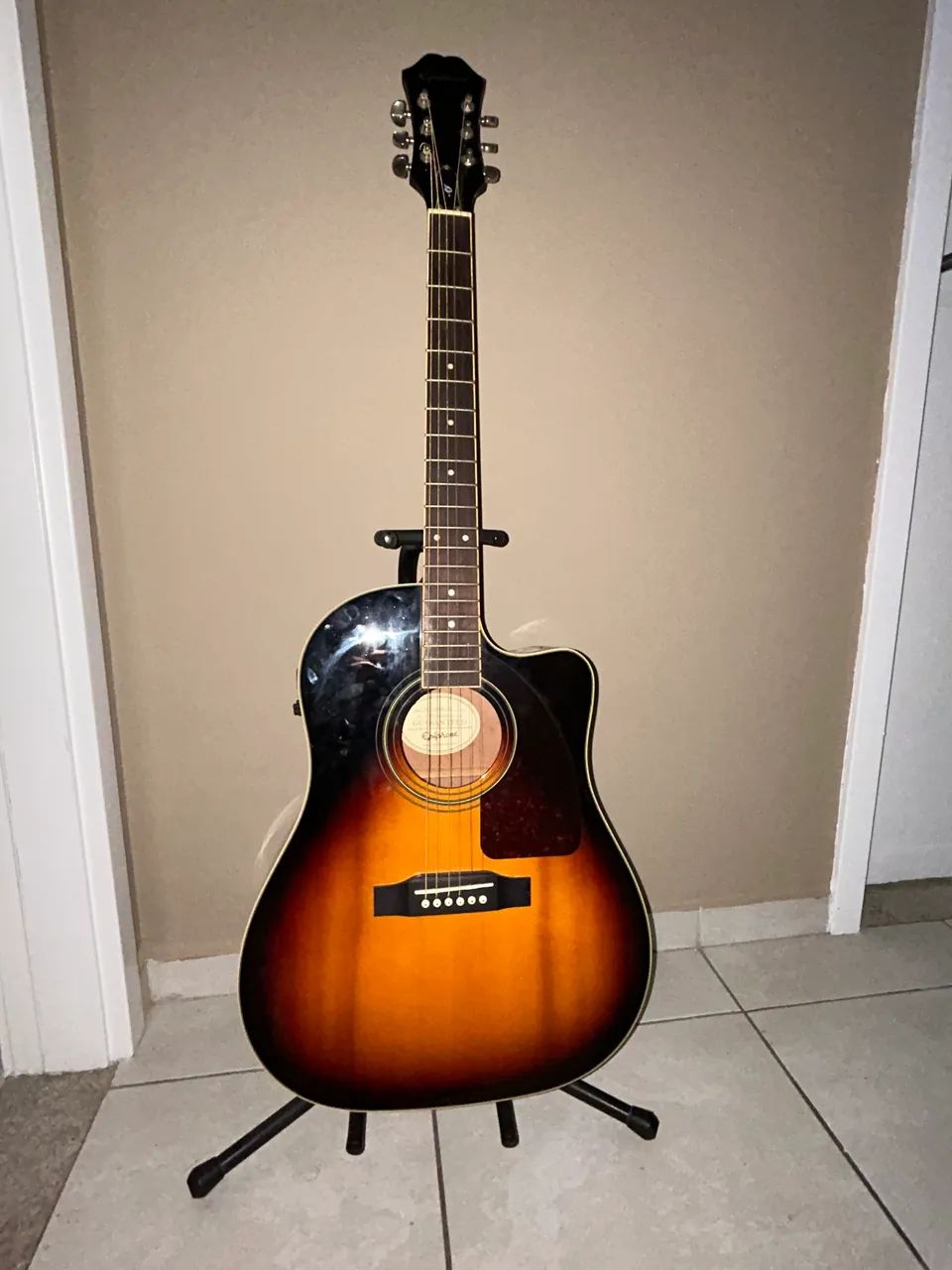 Violão Epiphone AJ-220SCE/VS