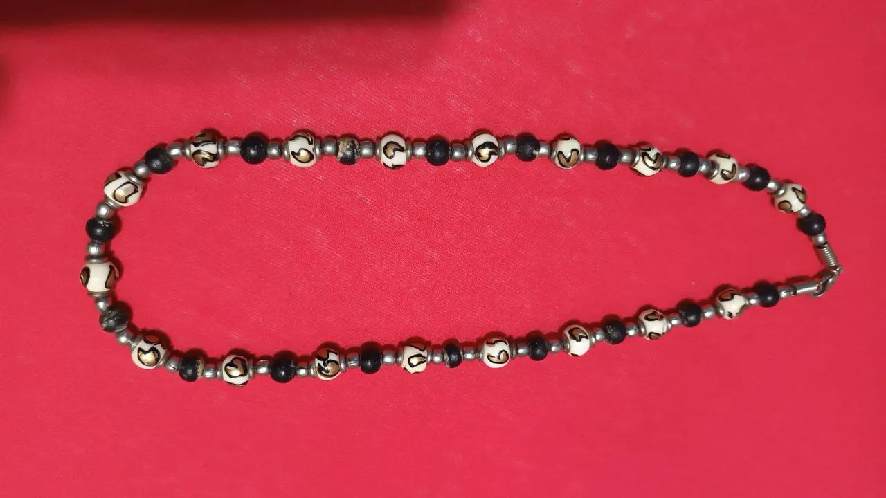 Colar de bolinhas com design único NOVO - Foto 2