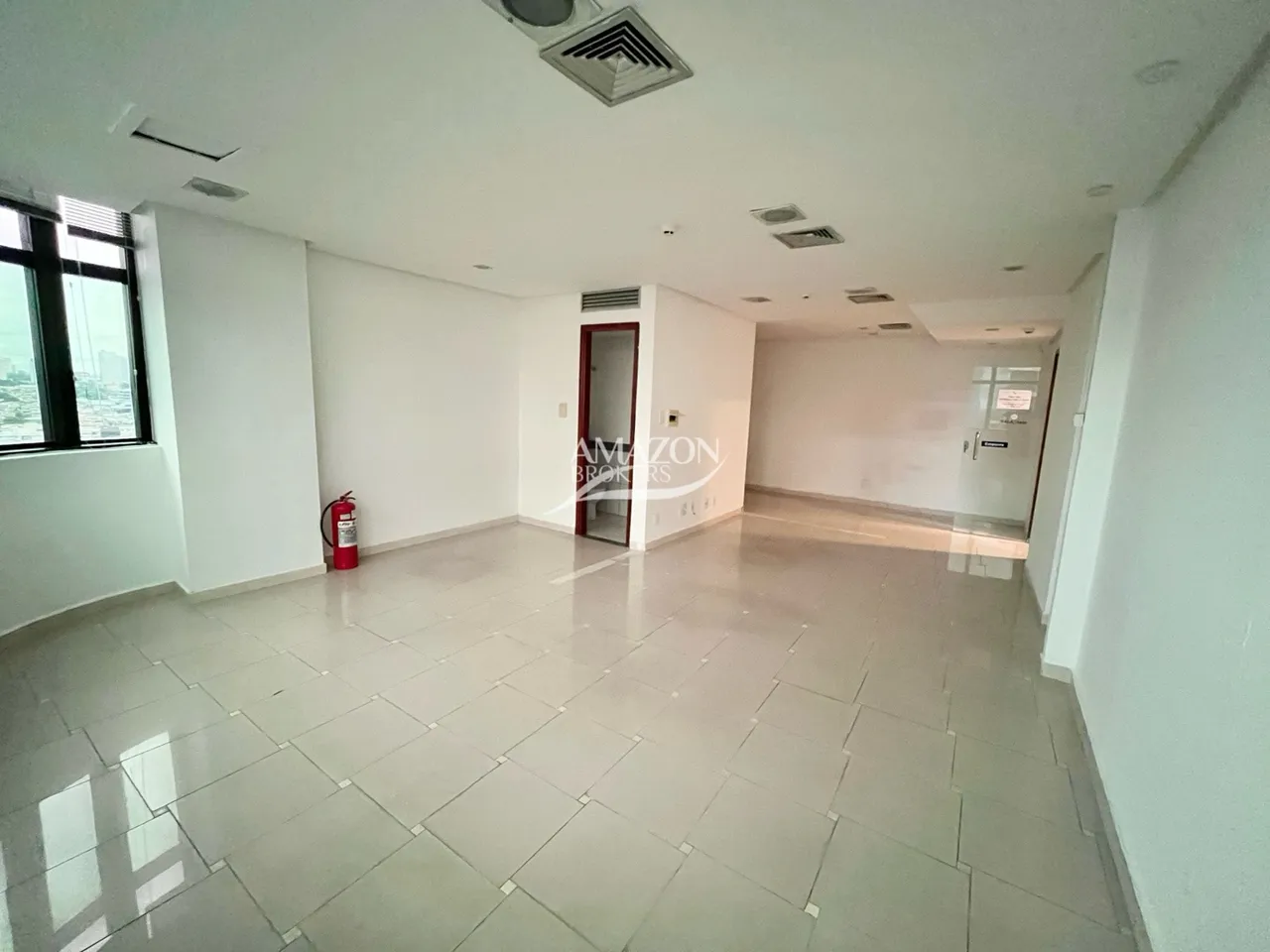 Millennium Torre Business - 36 m2 - Sala comercial na Djalma Batista - Alugo