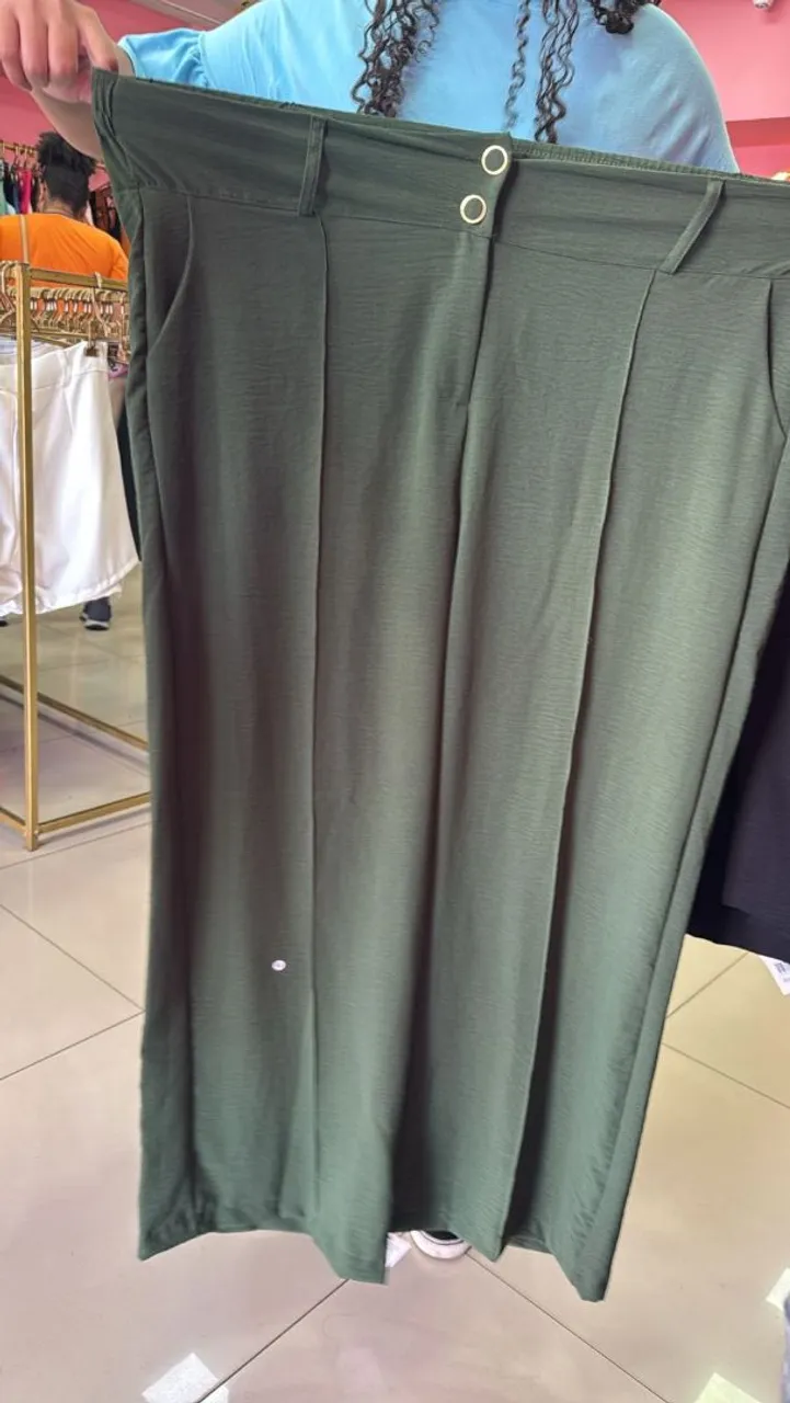 Calça Verde Elegante com Detalhes