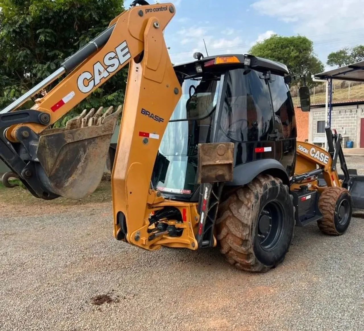 Retroescavadeira Case 580N 18/18 - Parcele Você - Foto 4