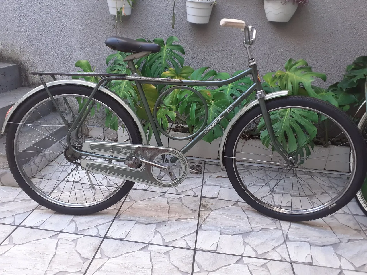 Bicicleta antiga Monark barra circular 84