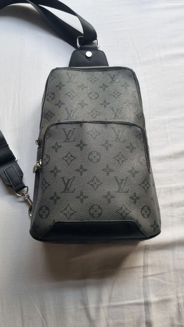 Bolsa Louis Vuitton Cinza e Preta (Masculina) - Foto 5